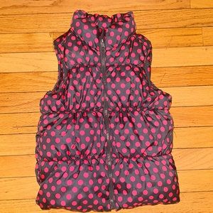 Old Navy Puffer Vest Gray Pinkish Red Girls Medium Size 8 Zip UpPolka Dot Frost